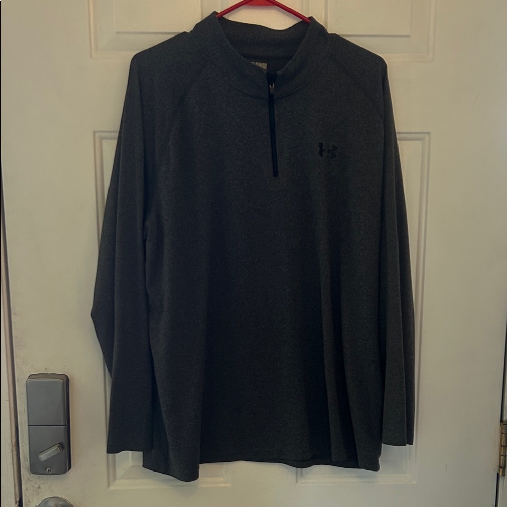 Under Armour Men's Dark Gray Long Sleeve Shirt